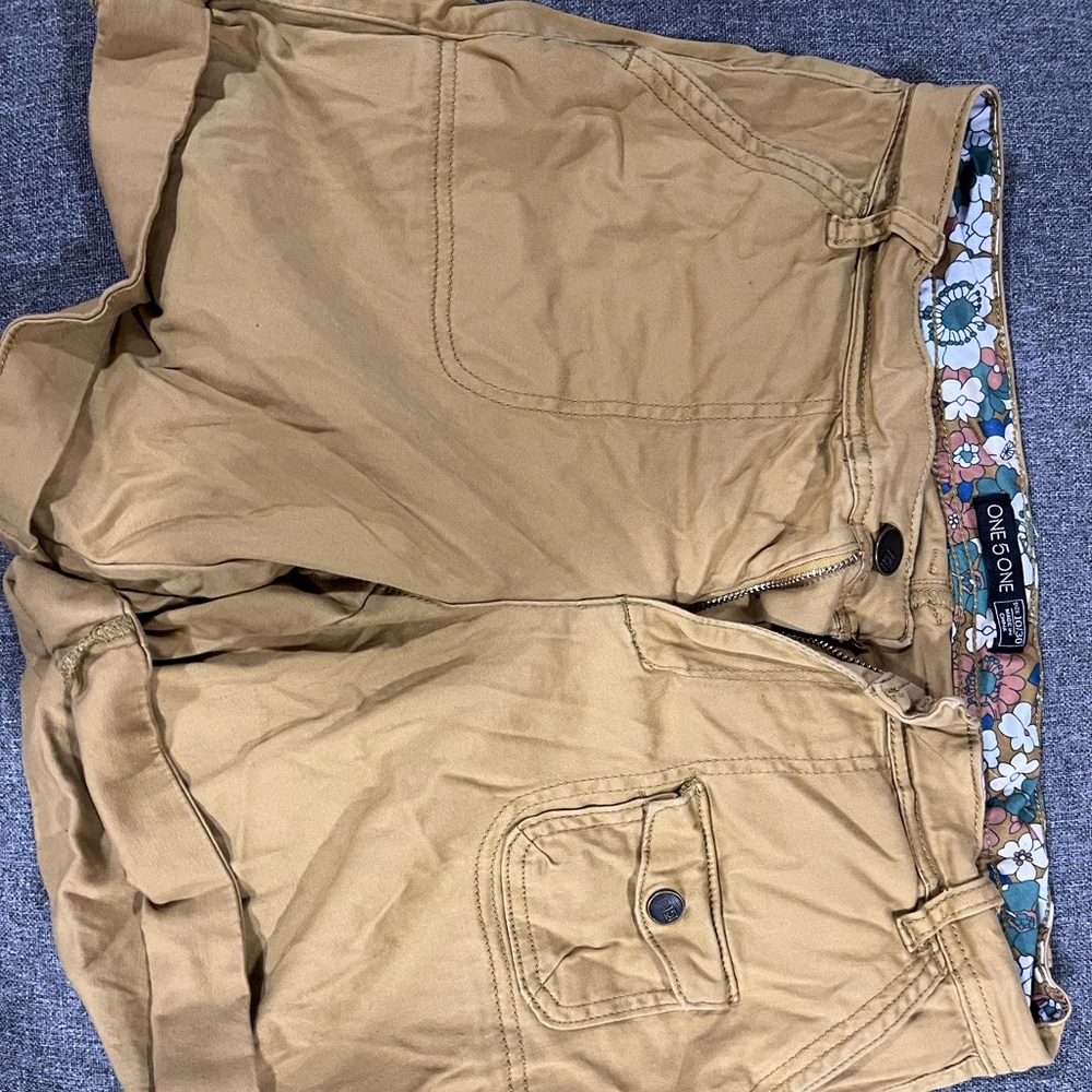 One 5 One khaki color short